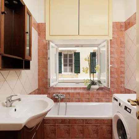 Liston's * Corfu (city)